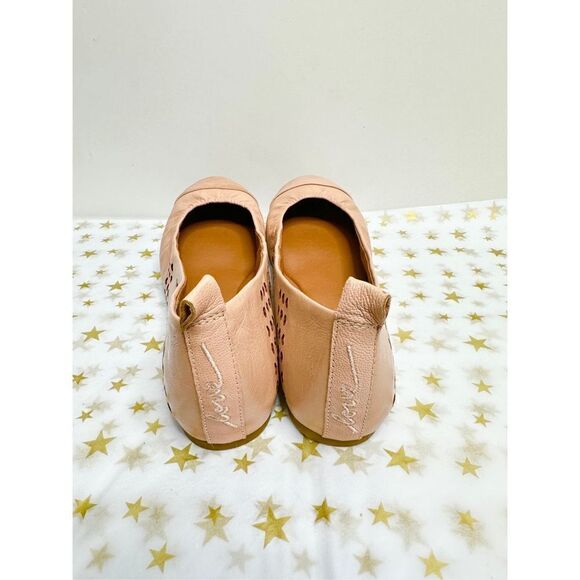 Ellen Degeneres Shoes Womens Size 8 Ballet Flats Perforated Hearts - Picture 4 of 9